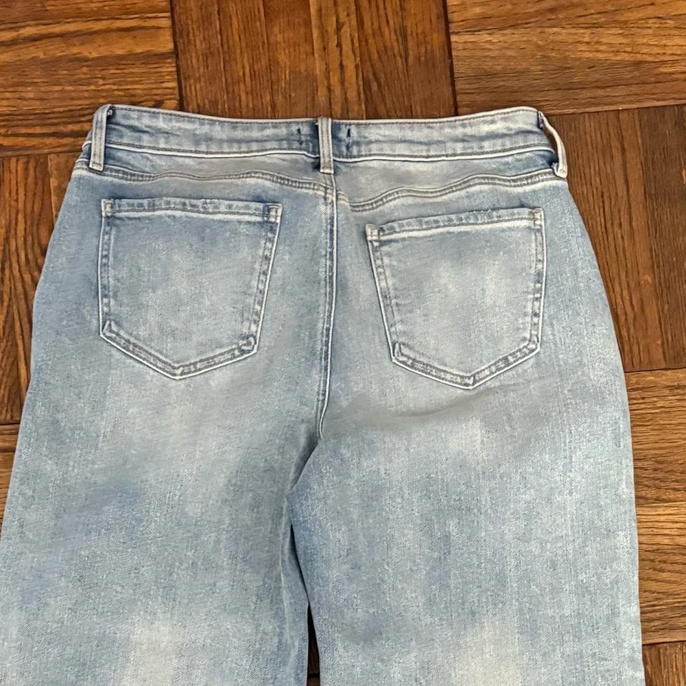 NYDJ Not Your Daughter's Jeans Cropped Straight Leg Jeans in Light Wash - Picture 9 of 13